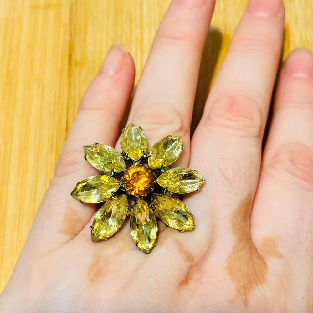 Tarina Tarantino Flower Cocktail Ring Sunflower Statement Crystal Rhinestone VTG